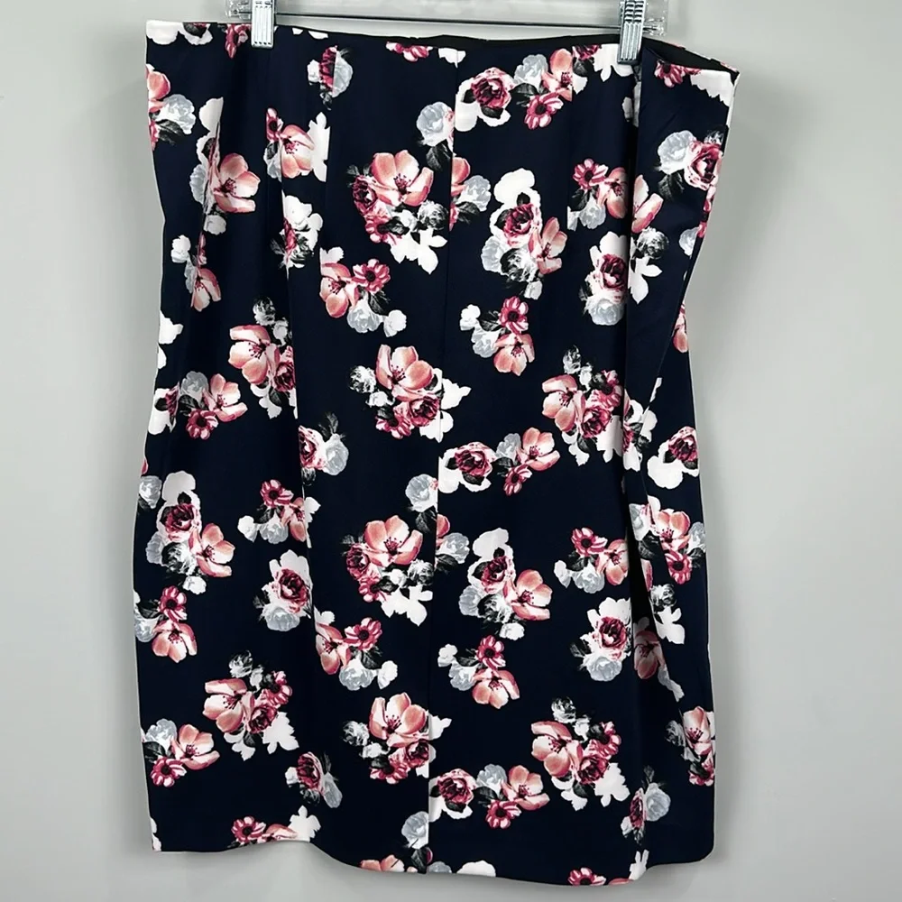 Lane Bryant Floral Pull On Elastic Skirt Size 20